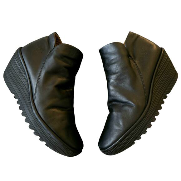 Fly London Yip Black Leather Wedge Heel Ankle Boots Size 41/10 Slouchy Edgy - Picture 2 of 9